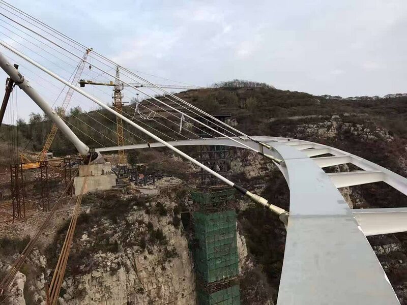 File:ZiboTanxiMountainGlassFootbridgeConst9.JPG
