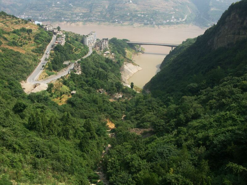 File:253BadongCityWaterfrontBeam copy.jpg