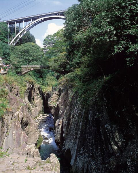 File:3TakachihoGorgeArch.jpg