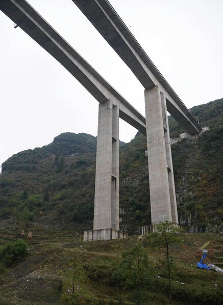 File:Dapingzi Pier Sky.JPG