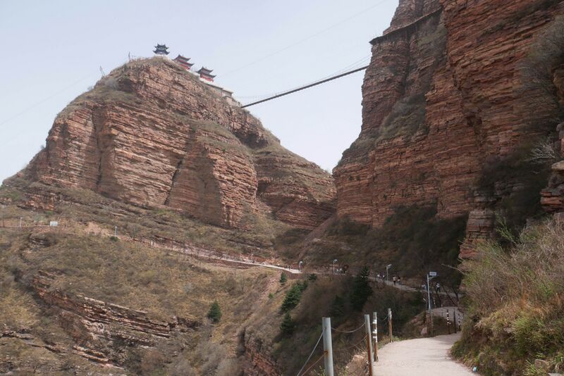 File:WudangshanFootbridgeTempleSky2.JPG
