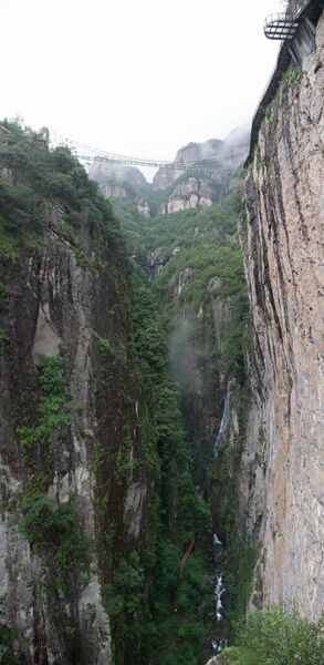File:YaxiakuGlassPanorama-1.jpg