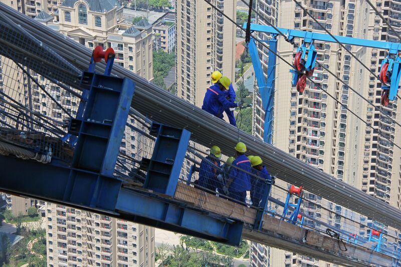 File:895YangsigangCableWorkers copy.JPG