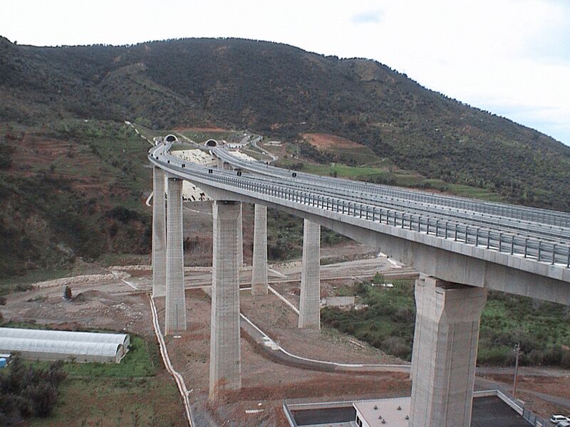 File:CaroniaView3.jpg