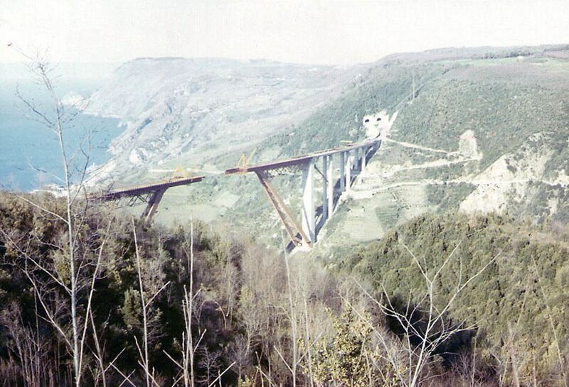 File:47SfalassaBridge.jpg
