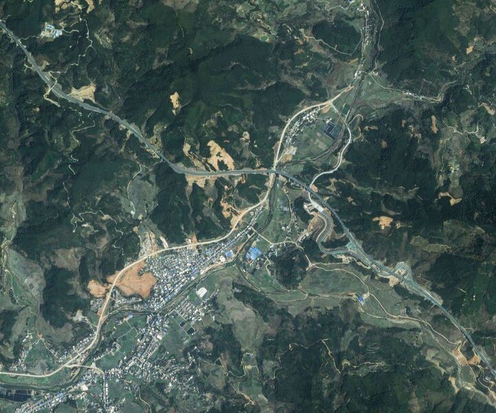 File:DongqiaoSatelliteWide.jpg