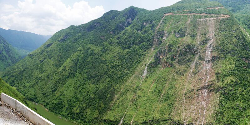 File:GuniuhePanorama.jpg