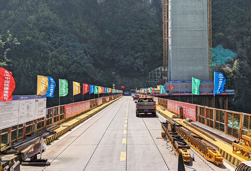 File:MozhaiTempBridge.jpg