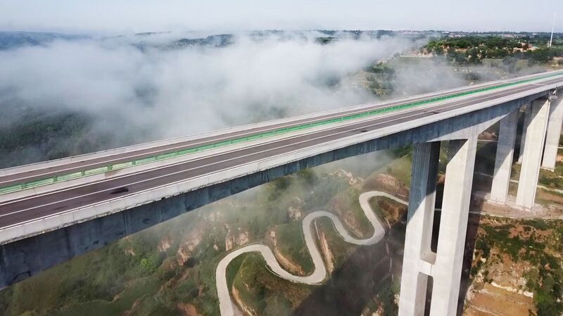File:Tianninggou BridgeBeamDrone.jpg