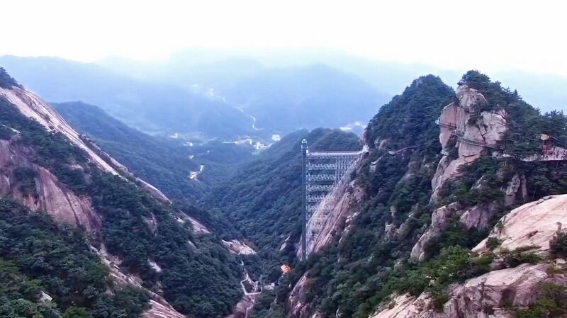 File:TiantangzhaiElevatorFarView.jpg