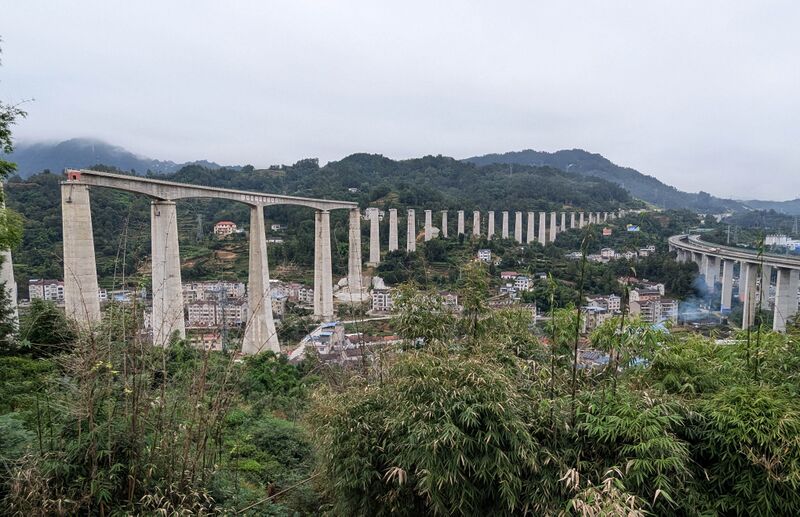 File:Jiulicun RailwayWide.jpg