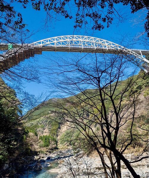 File:NaidaijinBridgeByMEIKA.jpg
