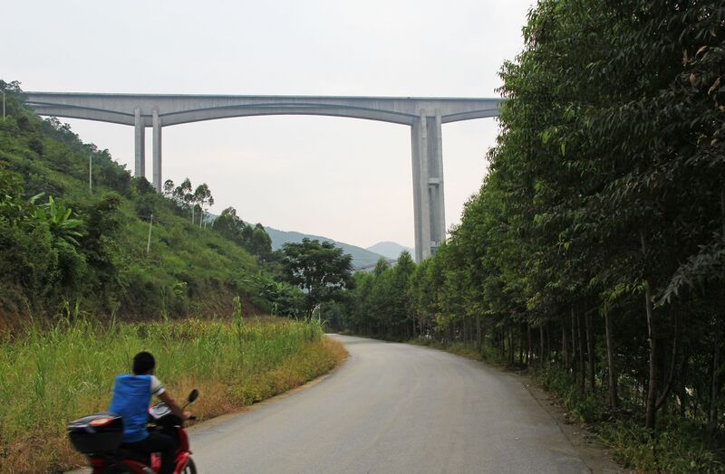 File:ZhegaoFromRoad.jpg