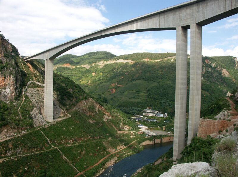 File:2NanpanjiangBridge.jpg