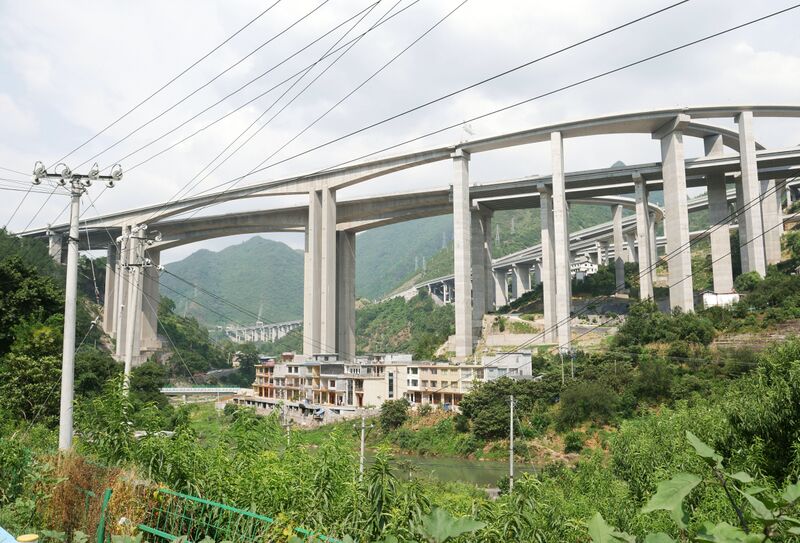 File:DabaopuCrossings.JPG