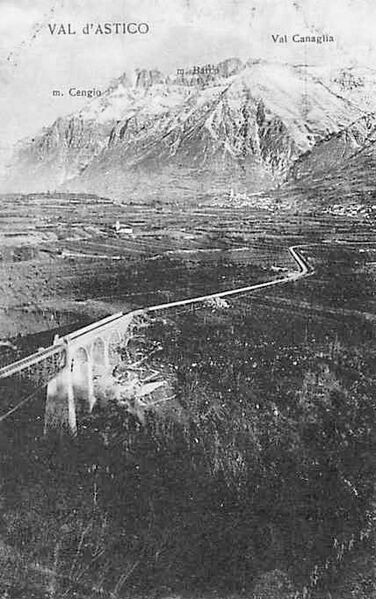 File:Val+d'astico.jpg