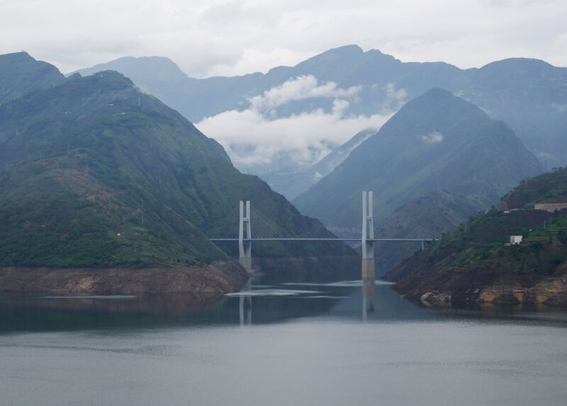 File:ShuangheFarClouds2.JPG