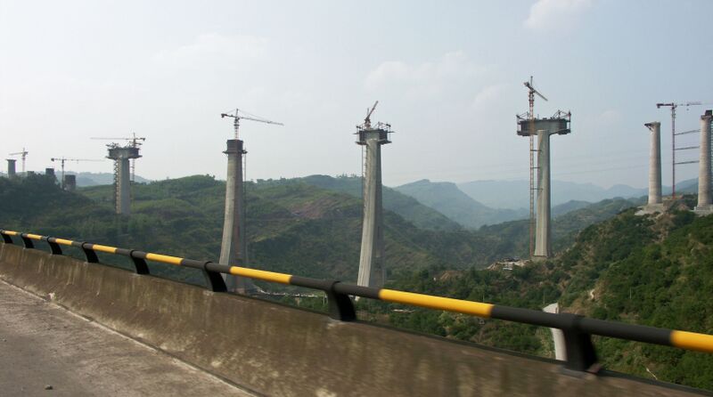 File:CaijiagouRailwayViaduct3.jpg