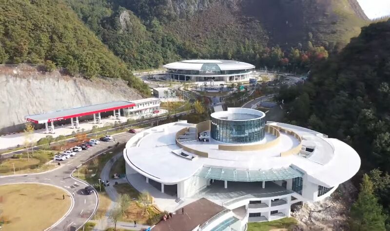 File:PingtangVisitors13.jpg