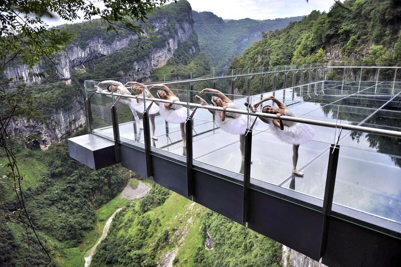 File:WulongDancersView.jpg