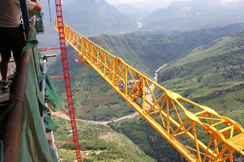 File:BeipanjiangDugeConfluenceFromTower.jpg
