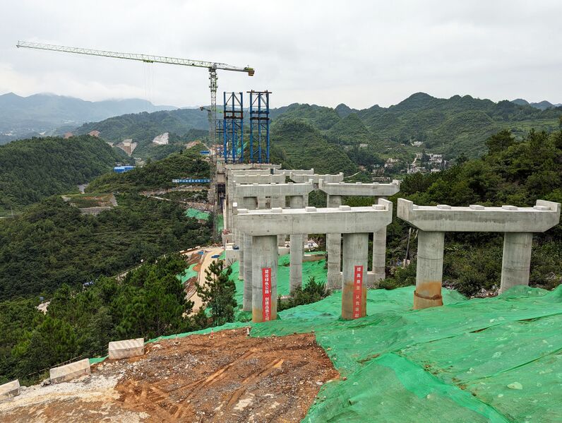 File:MinjiagouApproach.jpg