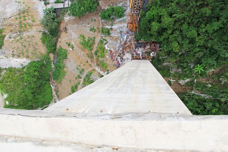 File:Qiaomalinchang-1BridgePierDown.jpg