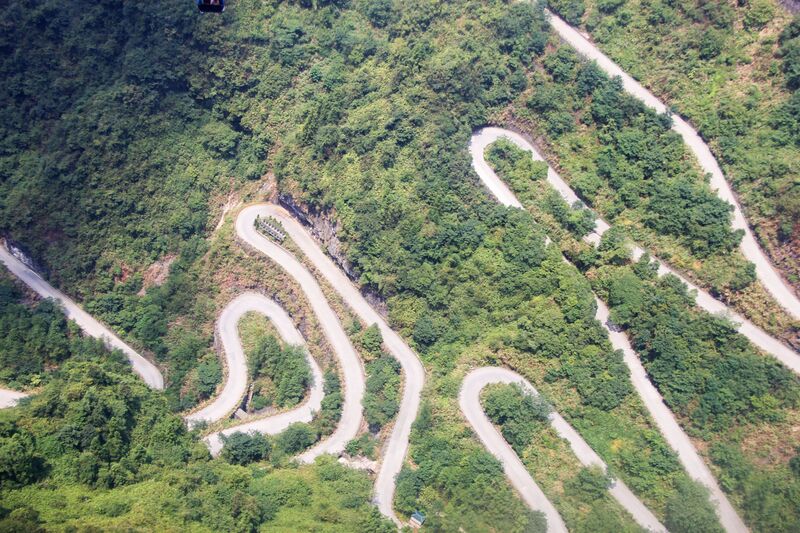 File:124TianmenMountainBusRoadTurns.jpg