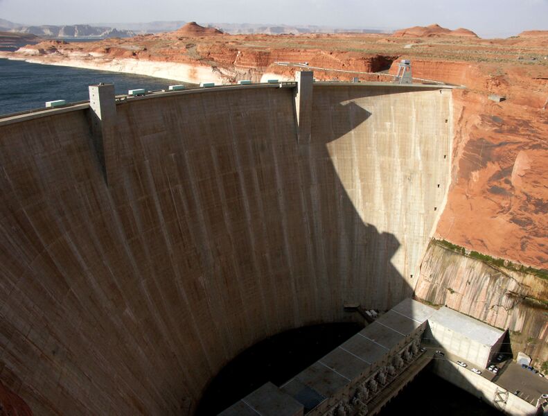 File:GlenCanyonDamBridge114.jpg