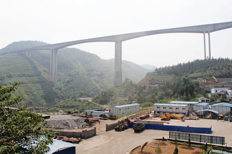 File:HutiaoheRailwayStaging.jpg