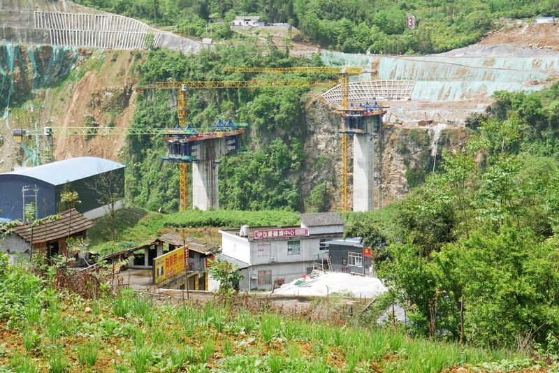 File:Qingjiang Bridge Yaojiaping DamLonglens.JPG