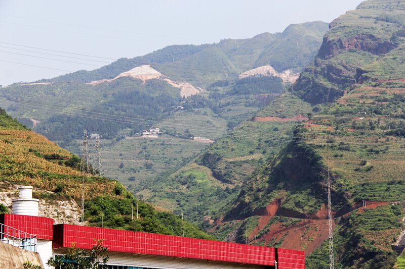 File:Beipanjiang2013EastHighwayApproach.jpg