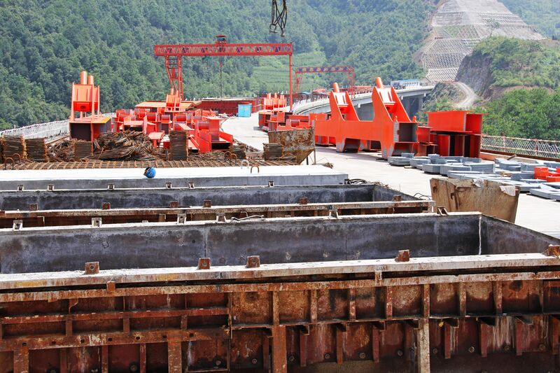 File:BeipanjiangDugeOrangeStaysDeck.jpg