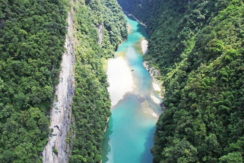 File:FurongjiangMiddleCanyon.jpg