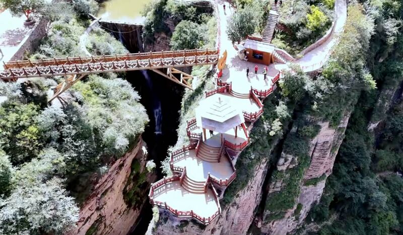 File:HuangyadongTrussFootbridge.jpg