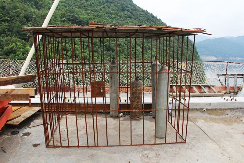 File:WujiangYuqingContainers.jpg