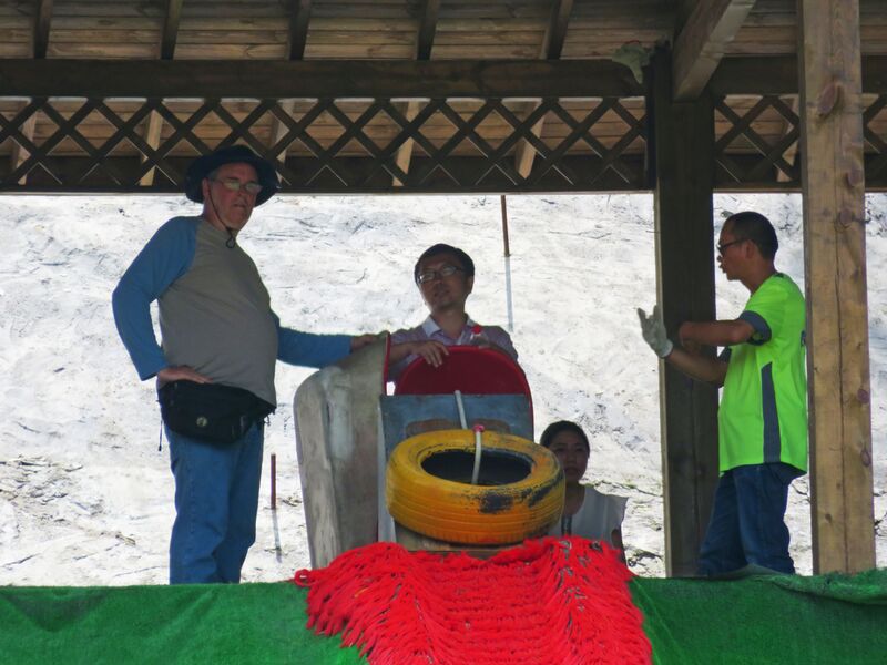 File:165WanshengSlideByJohnFilmer.JPG