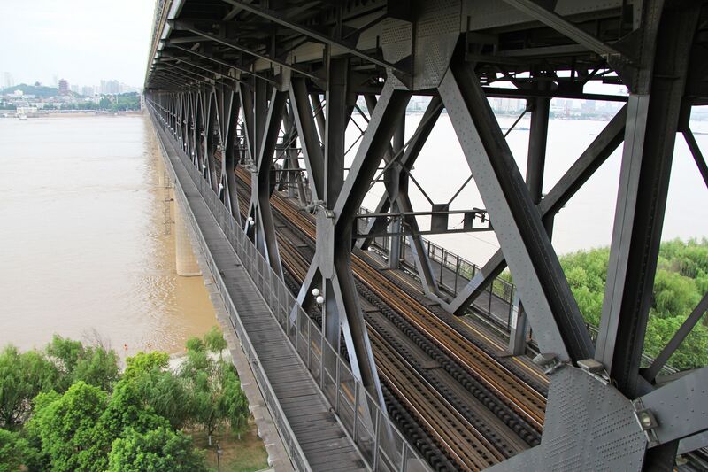 File:39WuhanYangtzeRailwayLines.jpg