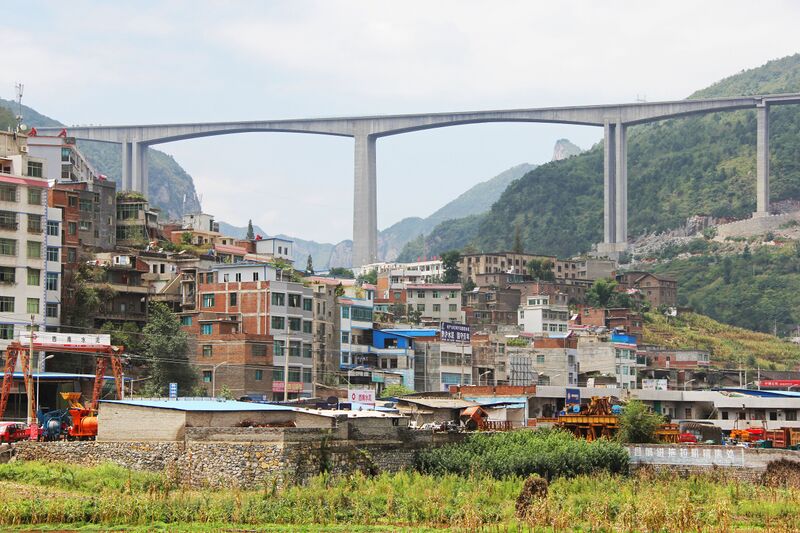 File:HezhangBridgeWide.jpg