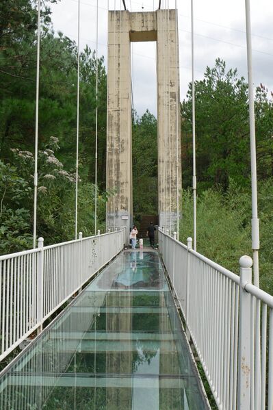 File:Fengdu Lianhuashan GlassTowerEast.JPG