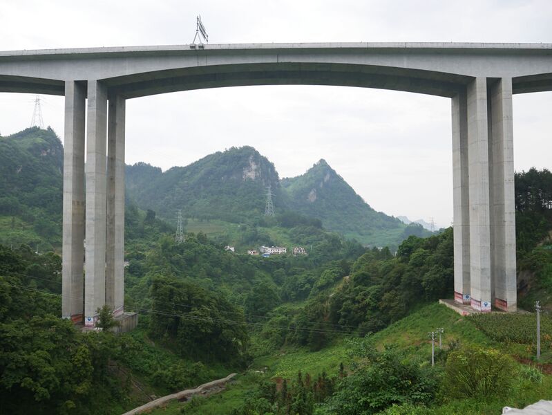 File:Lasuo Bridge3.JPG