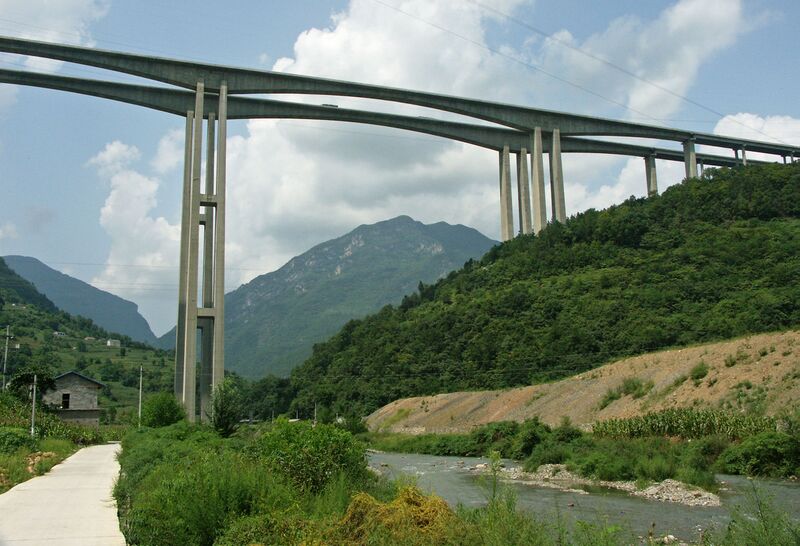 File:LongtanheWestEnd.jpg