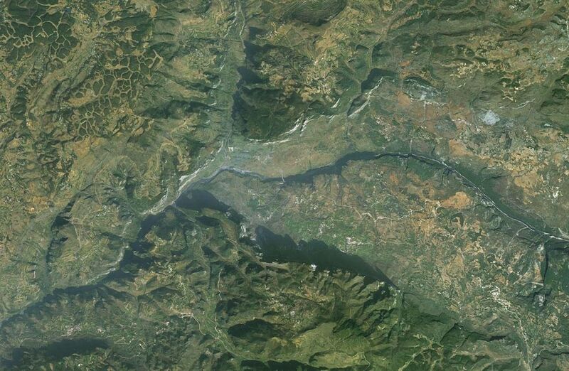 File:BeipanjiangTrussArchSatelliteWide.jpg