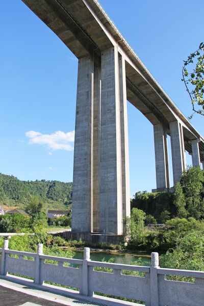 File:TonghePiersView.jpg