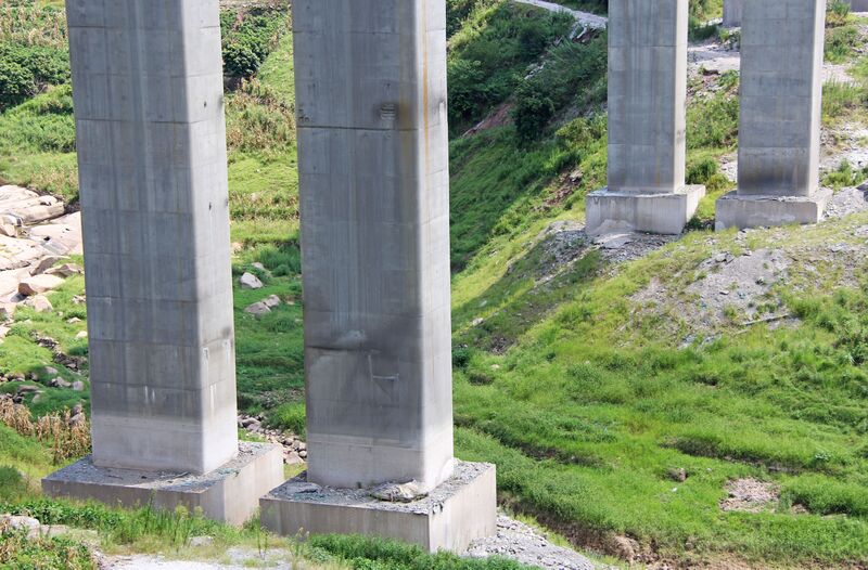 File:UnknownFengfu4BridgeBases.jpg