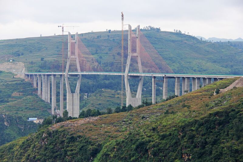 File:WuzuoheCableCompleteLonglens.jpg