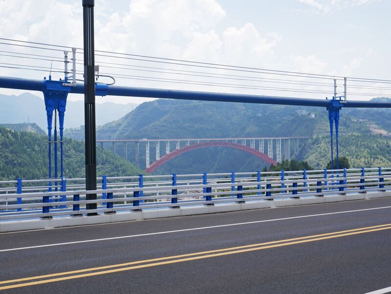 File:GuihuaBridgeDaningheCablesArch.JPG