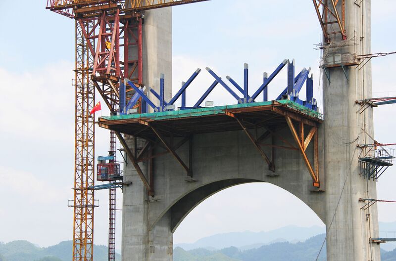 File:ZhongjianheTowerCenter.jpg