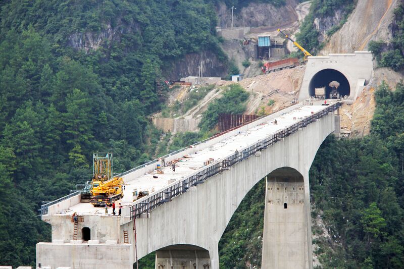File:251NanjiangRailwayDeck.jpg