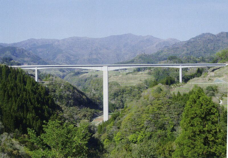 File:KamiiwatoBridge.jpg